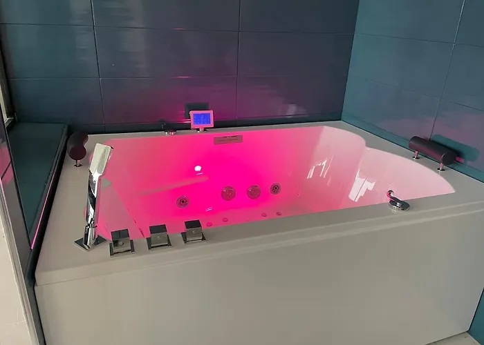 Luxe Balneotherapie Au Village Naturiste Du Cap D'agde Daire