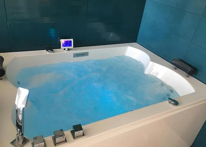 Luxe Balneotherapie Au Village Naturiste Du Cap D'agde Agde